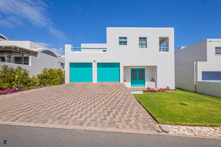 4 Bedroom Property for Sale in Paradise Beach Western Cape